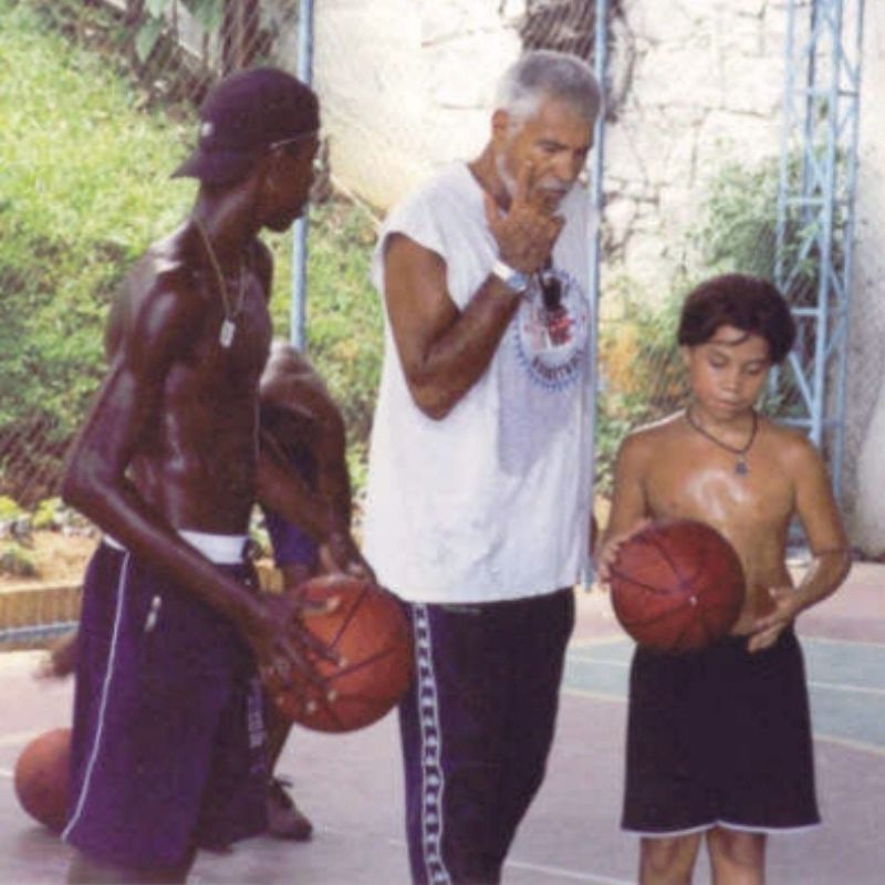 Waldir Boccardo na academia de basquete bolar 2003